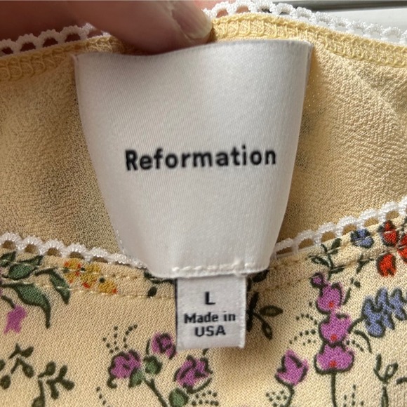 Reformation Brandy Mini Skirt in Yellow Floral Georgette Size Large - Picture 8 of 10